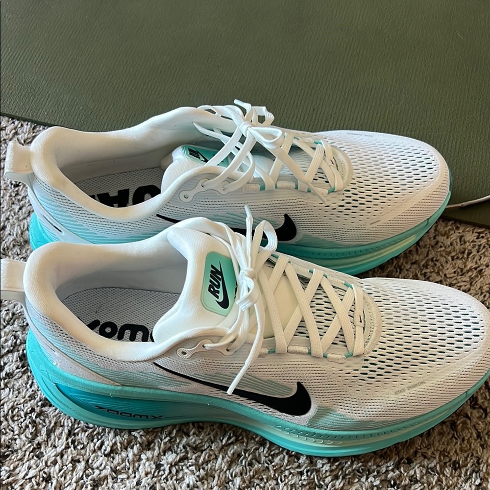 Nike Vomero 18’s